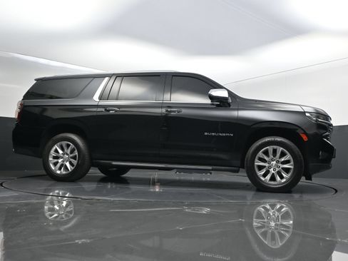 Used 2023 Chevrolet Suburban Premier AWD/4WD image 49