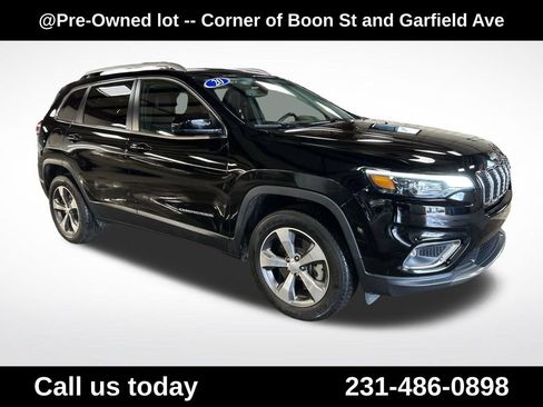 Used 2020 Jeep Cherokee Limited AWD/4WD image 7