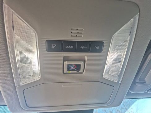 Used 2022 Toyota RAV4 XLE image 24