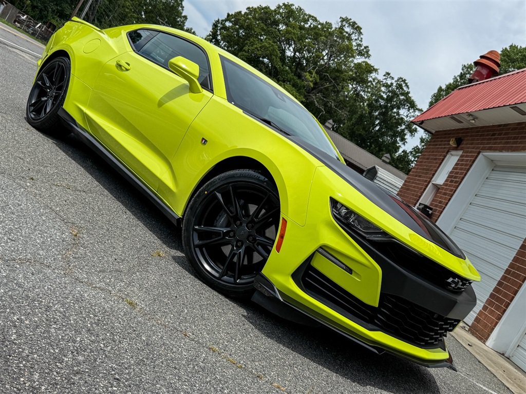 Used 2021 Chevrolet Camaro SS RWD image 33