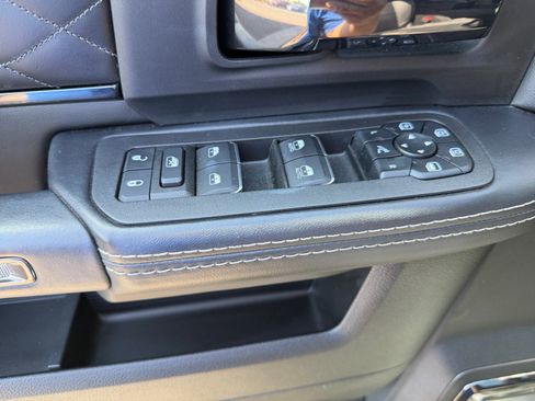 Used 2025 RAM 3500 Limited AWD/4WD image 20