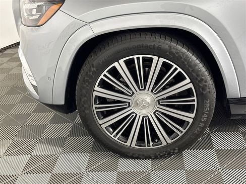 Used 2023 Mercedes-Benz Maybach GLS 600 Maybach GLS 600 image 12