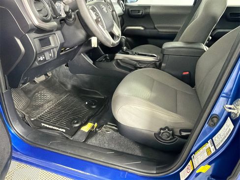 Used 2018 Toyota Tacoma SR5 image 9