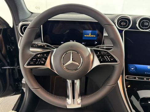 Used 2026 Mercedes-Benz GLC 300 4MATIC image 11