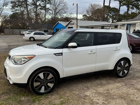 Used 2015 Kia Soul ! w/ Sun & Sound Package image 5