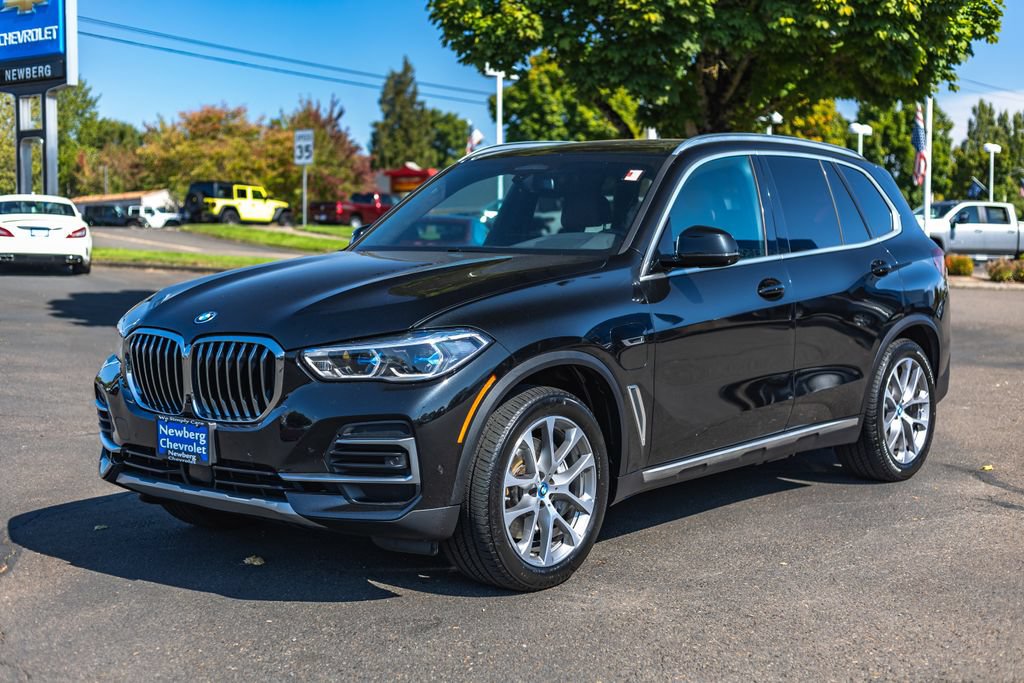 Used 2022 BMW X5 xDrive45e w/ Executive Package AWD/4WD image 4