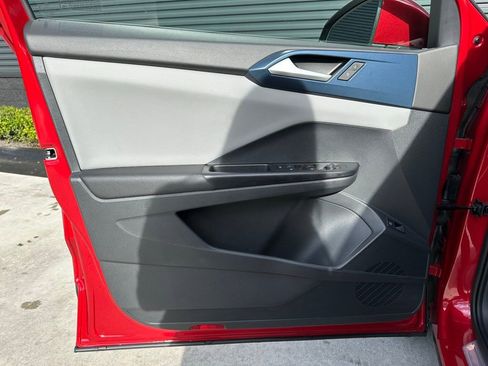 Used 2023 Volkswagen Taos SE image 18