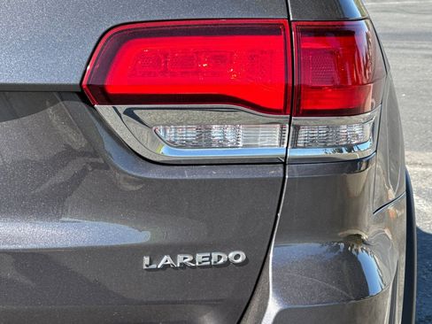 Used 2021 Jeep Grand Cherokee Laredo w/ Security & Convenience Group image 25