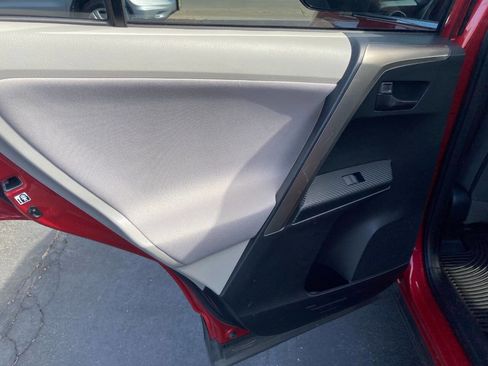 Used 2013 Toyota RAV4 XLE image 23