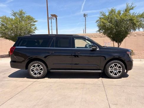 Used 2025 Ford Expedition Max Active AWD/4WD image 5