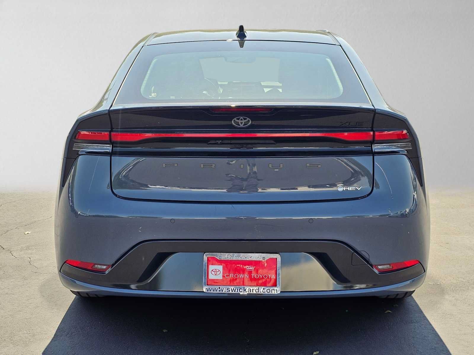 Certified 2026 Toyota Prius XLE FWD image 4
