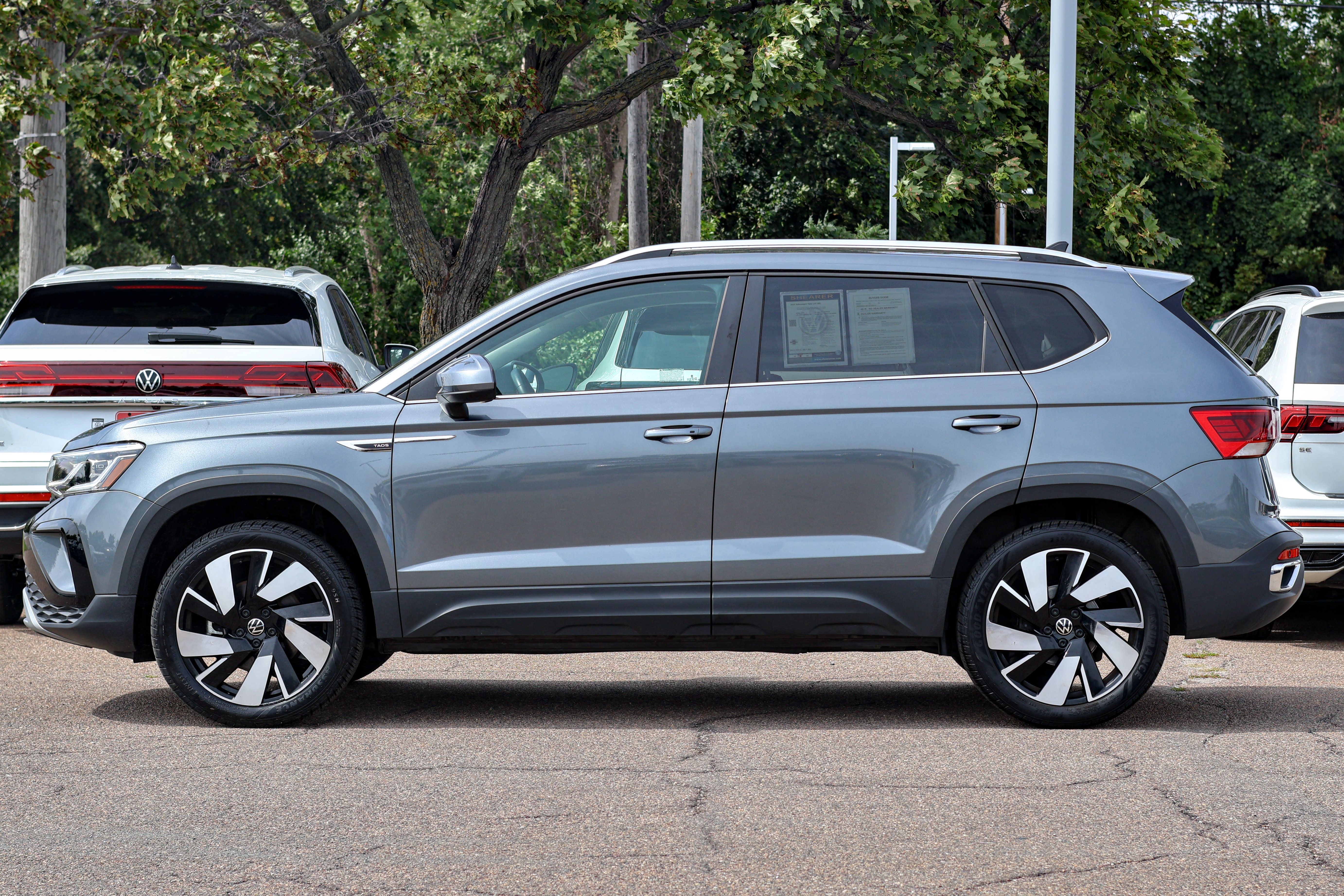 Certified 2024 Volkswagen Taos SEL AWD/4WD image 3