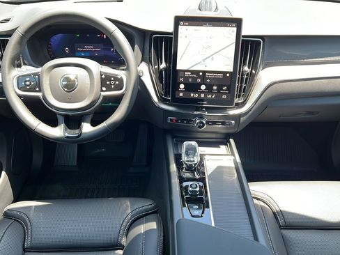 New 2026 Volvo XC60 B5 Ultra w/ Climate Package AWD/4WD image 13
