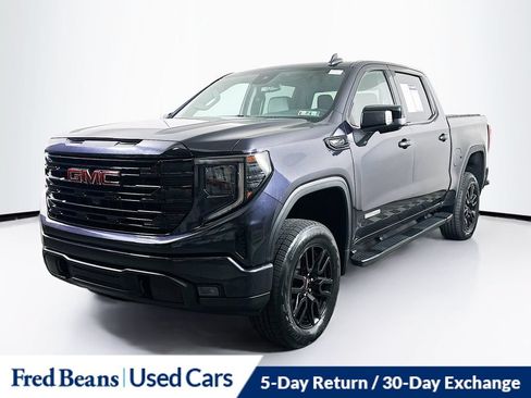 Used 2022 GMC Sierra 1500 Elevation w/ Elevation Premium Package AWD/4WD image 3