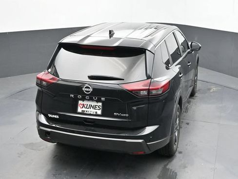 Used 2025 Nissan Rogue SV AWD/4WD image 12
