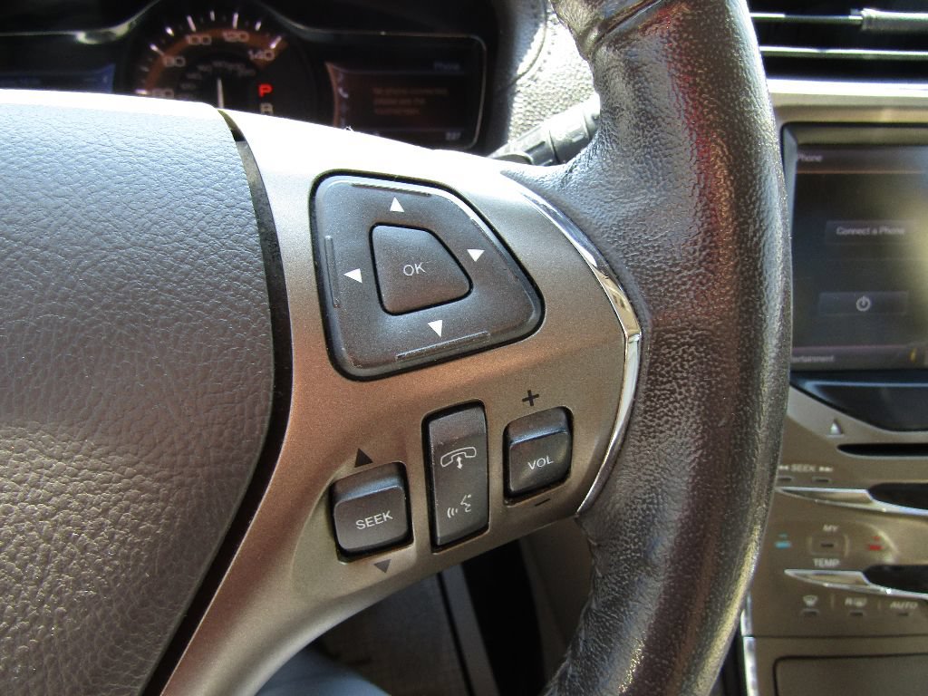 Used 2013 Lincoln MKX AWD image 21