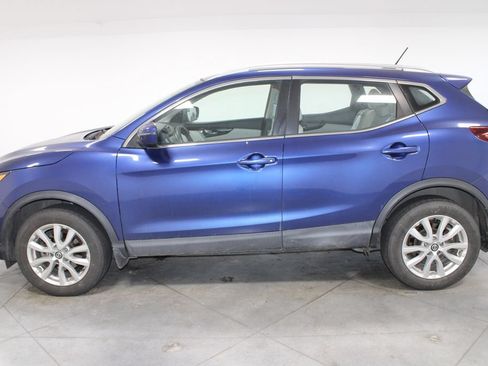 Used 2020 Nissan Rogue Sport SV FWD image 6