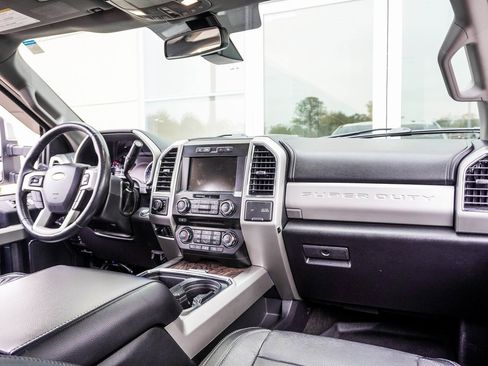 Used 2018 Ford F350 Lariat w/ Lariat Ultimate Package image 17