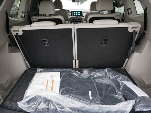 New 2026 Volkswagen Atlas SEL Premium R-Line AWD/4WD image 6