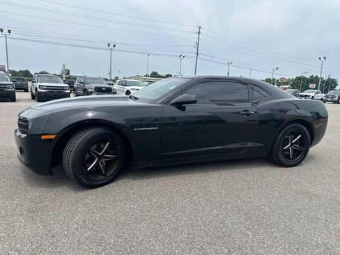 Used 2013 Chevrolet Camaro LS RWD image 20