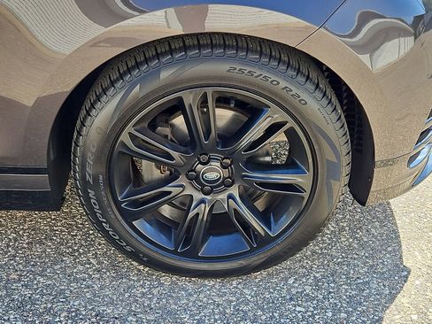 Used 2023 Land Rover Range Rover Velar R-Dynamic S image 10