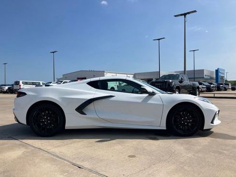 Used 2025 Chevrolet Corvette Stingray Coupe w/ 1LT RWD image 8