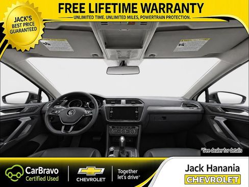 Used 2020 Volkswagen Tiguan SE FWD image 14