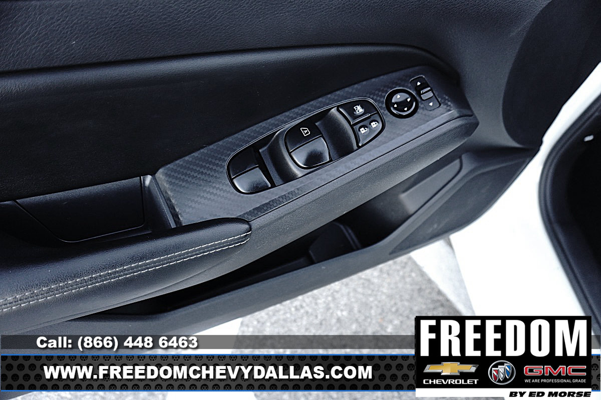 Used 2025 Nissan Altima 2.5 SV FWD image 33
