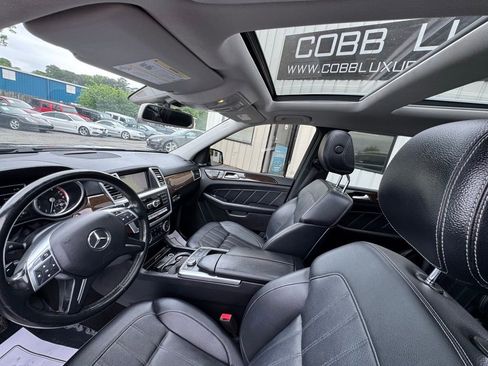 Used 2016 Mercedes-Benz GL 450 4MATIC image 11
