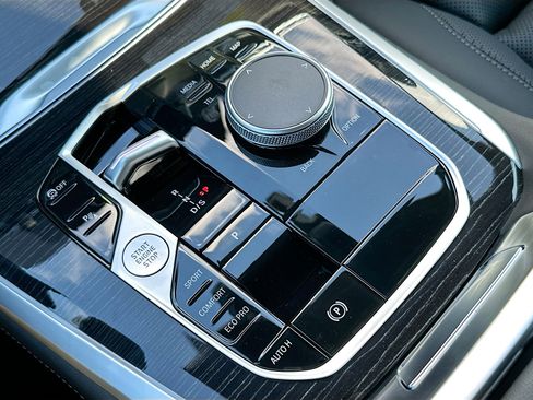 New 2026 BMW X5 sDrive40i w/ M Sport Package image 14