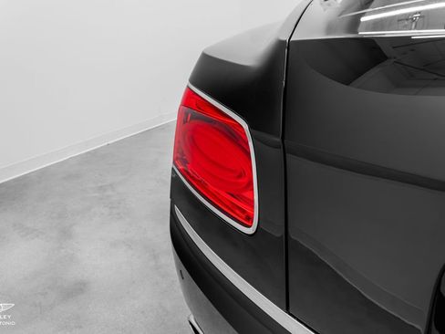 Used 2016 Bentley Flying Spur W12 image 16