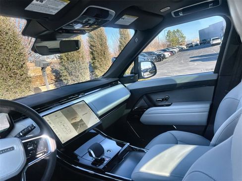 New 2026 Land Rover Range Rover Sport SE image 13