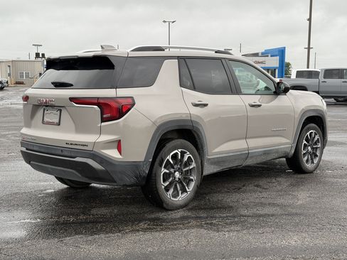 Used 2025 GMC Terrain Elevation w/ Elevation Premium Package AWD/4WD image 3
