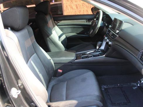 Used 2019 Honda Accord LX image 10