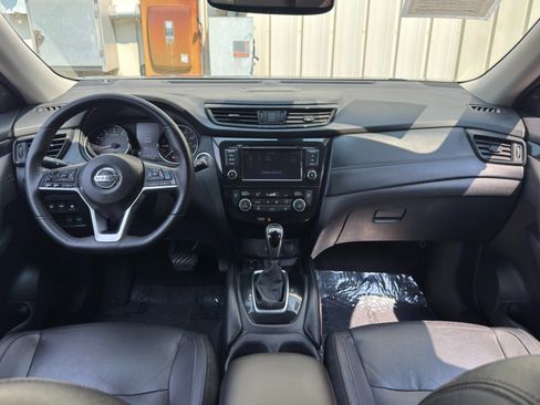 Used 2020 Nissan Rogue SL FWD image 11