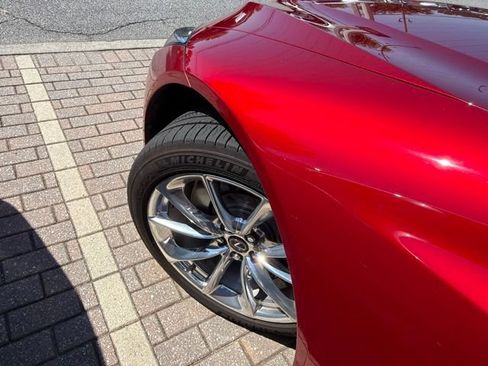 Used 2018 Lexus LC 500 Coupe w/ Touring Package RWD image 5
