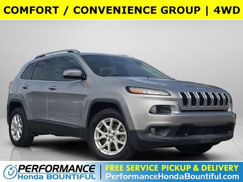 Used 2017 Jeep Cherokee Latitude w/ Comfort/Convenience Group AWD/4WD image 1