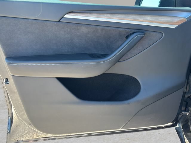 Used 2024 Tesla Model Y Long Range AWD/4WD image 19