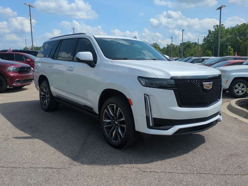 Used 2021 Cadillac Escalade Sport Platinum image 2