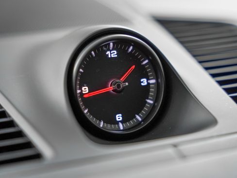 Certified 2023 Porsche Cayenne AWD/4WD image 26