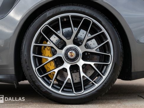 Used 2015 Porsche 911 Turbo S image 9
