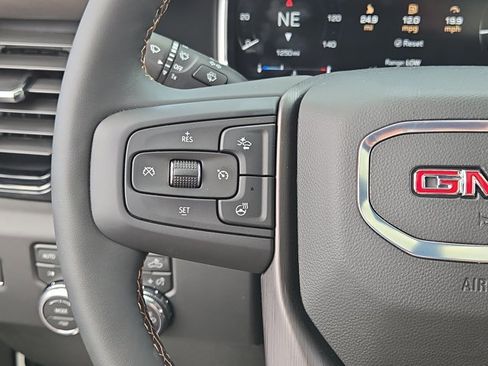 Used 2026 GMC Sierra 2500 AT4 image 25