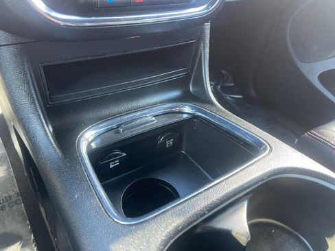 Used 2019 Dodge Grand Caravan GT image 31