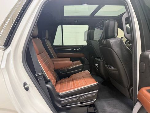 Used 2023 GMC Yukon Denali Ultimate image 50