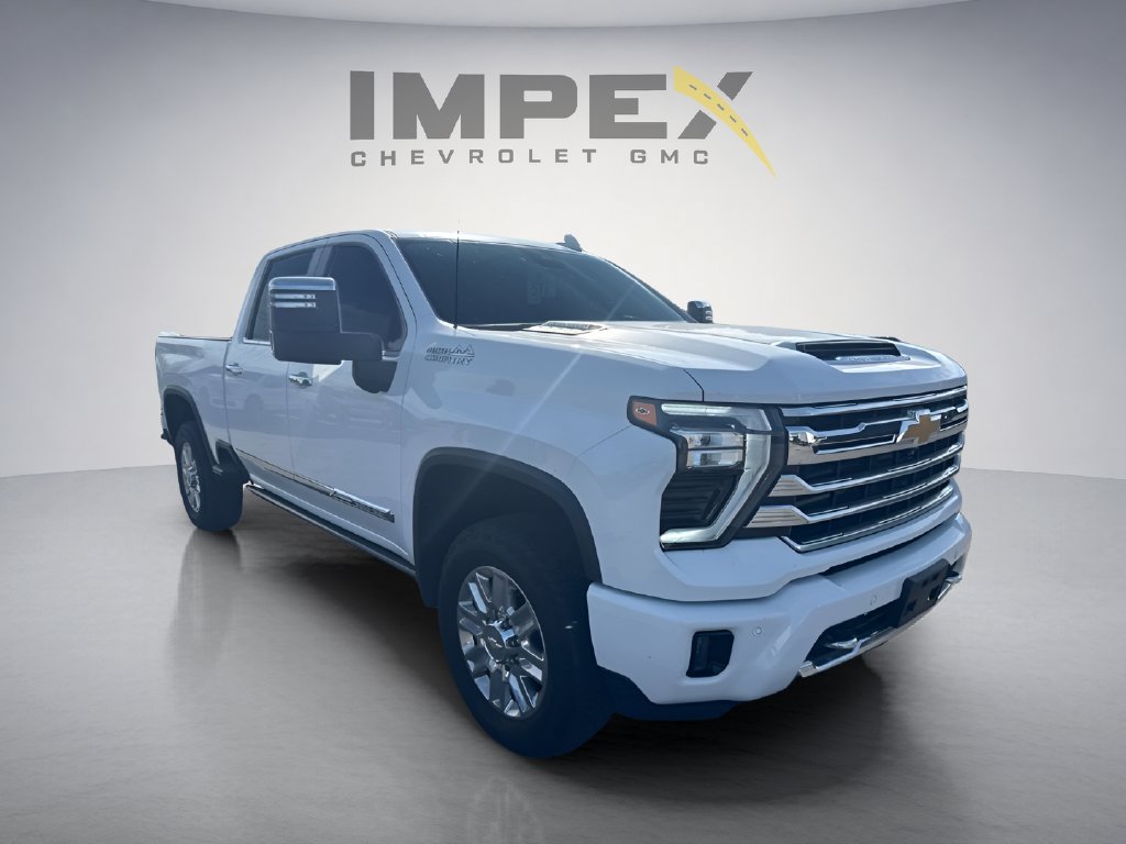 Used 2025 Chevrolet Silverado 2500 High Country w/ High Country Premium Package AWD/4WD image 7