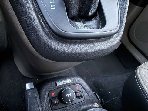 Used 2014 Ford Transit Connect Titanium image 11