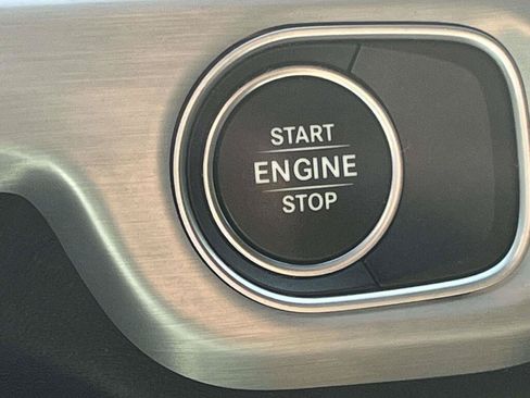 Used 2023 Mercedes-Benz G 550 image 39