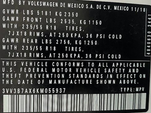 Used 2019 Volkswagen Tiguan SE image 11