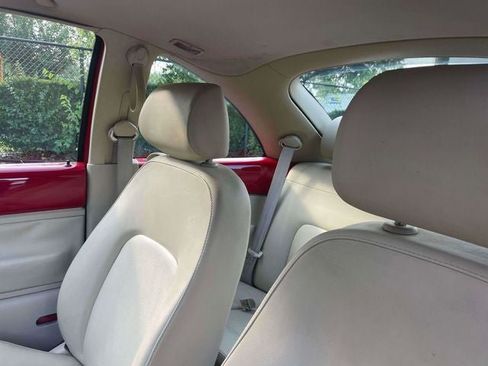 Used 2005 Volkswagen Beetle GLS FWD image 16