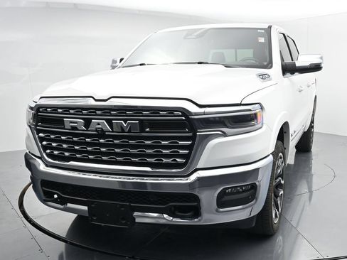 Used 2025 RAM 1500 Limited AWD/4WD image 3